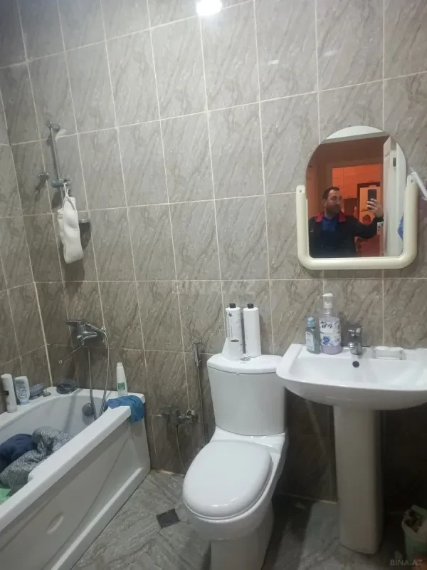 Satılır 3 otaqlı mənzil 72.8 m²