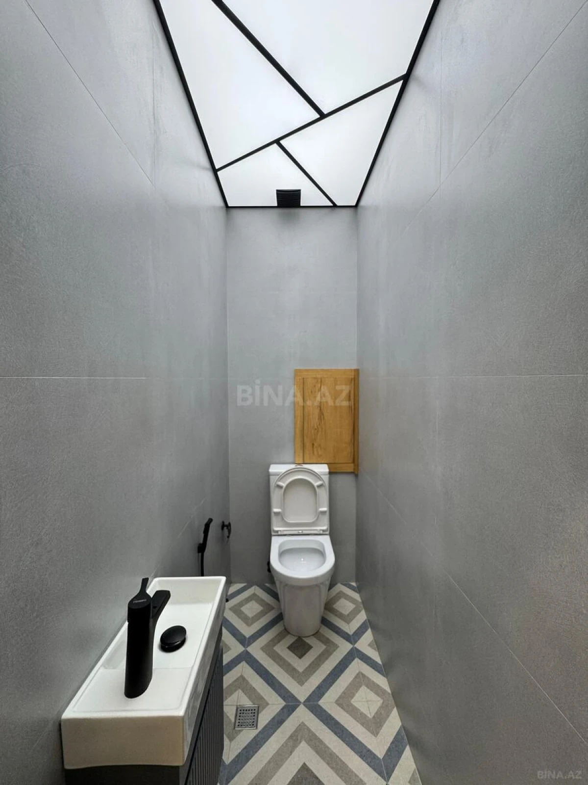 Satılır 2 otaqlı mənzil 89 m²