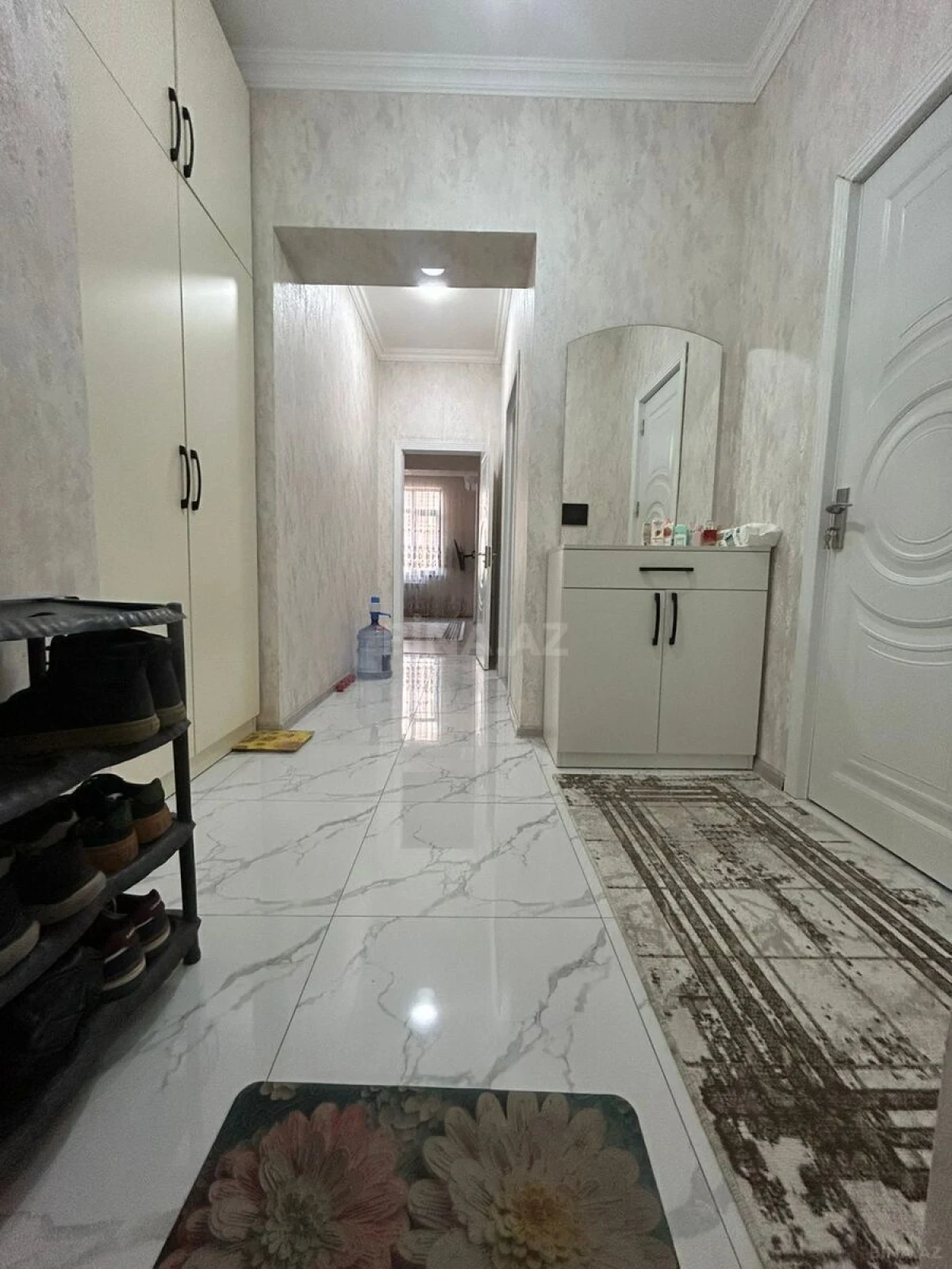 Satılır 2 otaqlı mənzil 75 m²