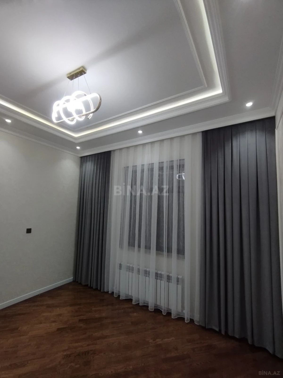 Satılır 6 otaqlı həyət evi 330 m²