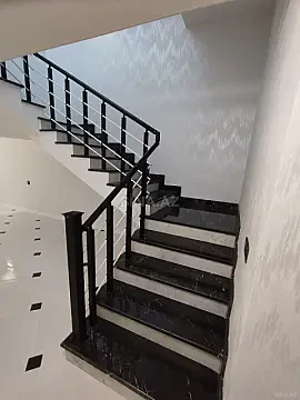 Satılır 6 otaqlı həyət evi 330 m²