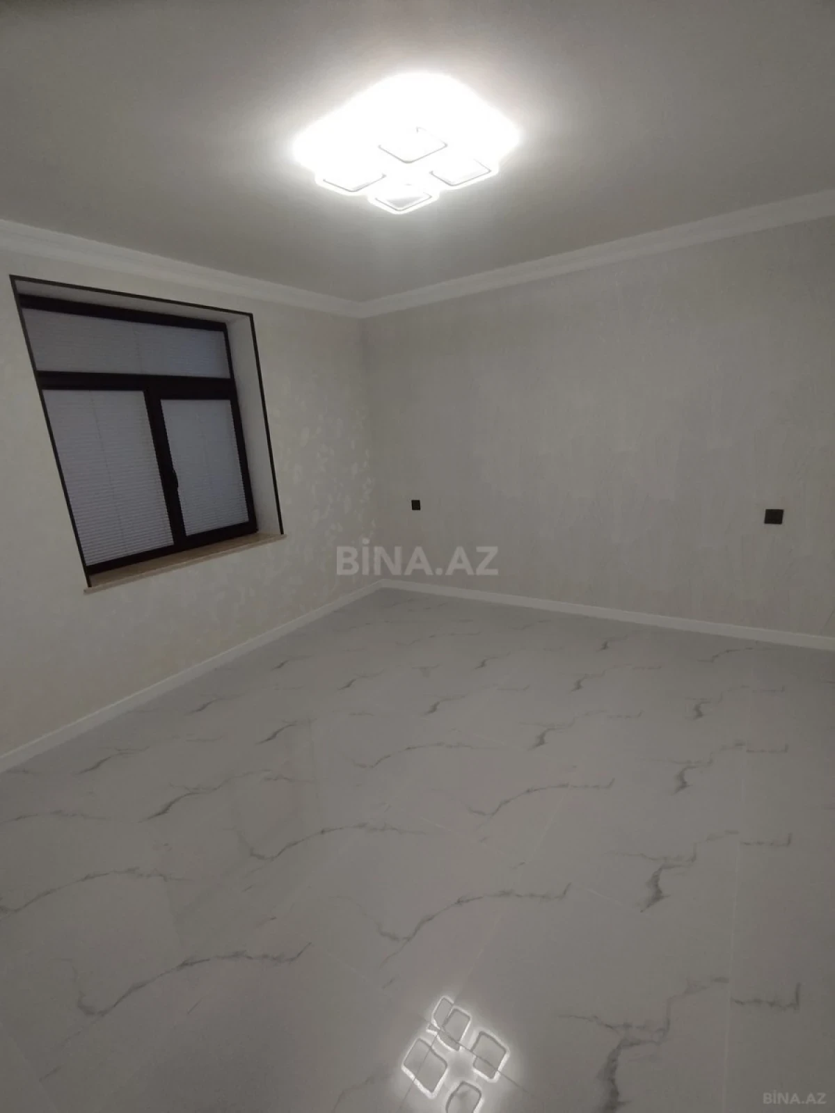 Satılır 6 otaqlı həyət evi 330 m²