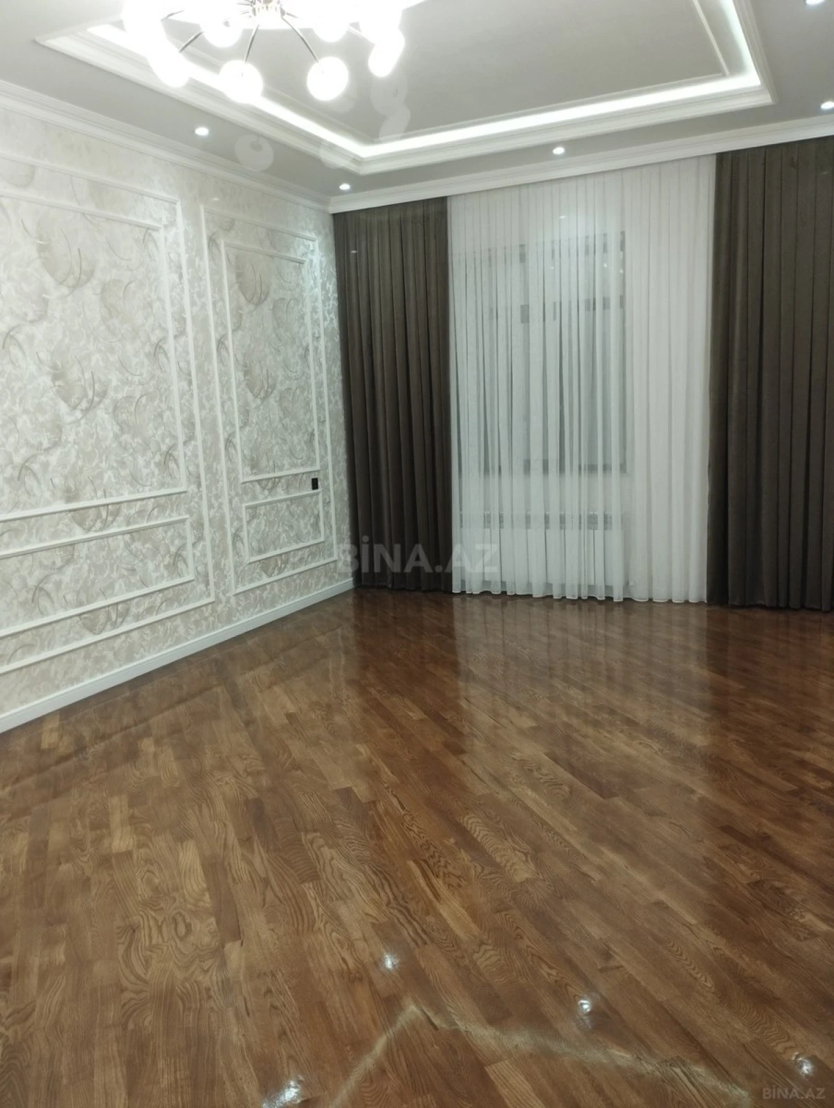 Satılır 6 otaqlı həyət evi 330 m²