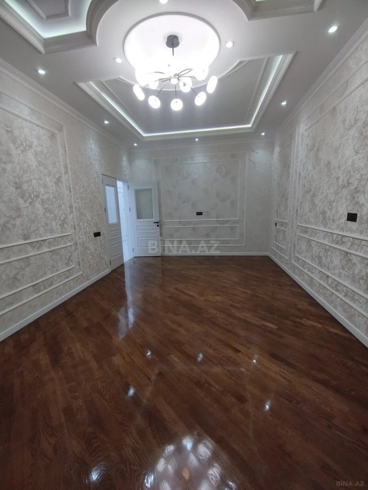 Satılır 6 otaqlı həyət evi 330 m²