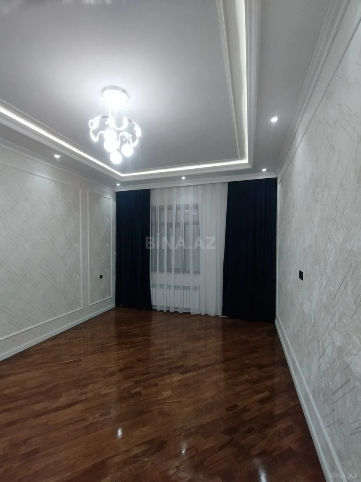 Satılır 6 otaqlı həyət evi 330 m²