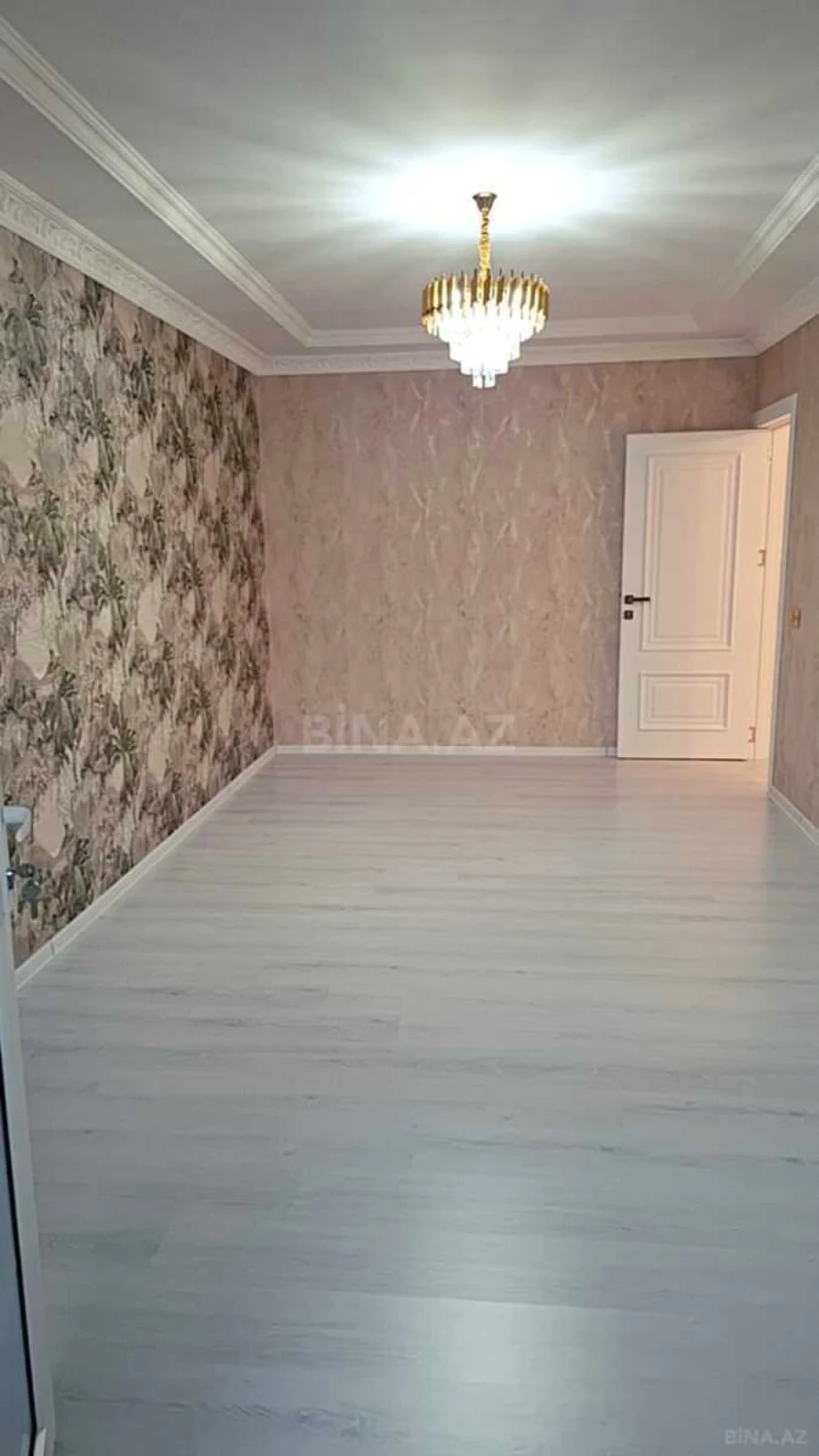 Satılır 5 otaqlı mənzil 111 m²