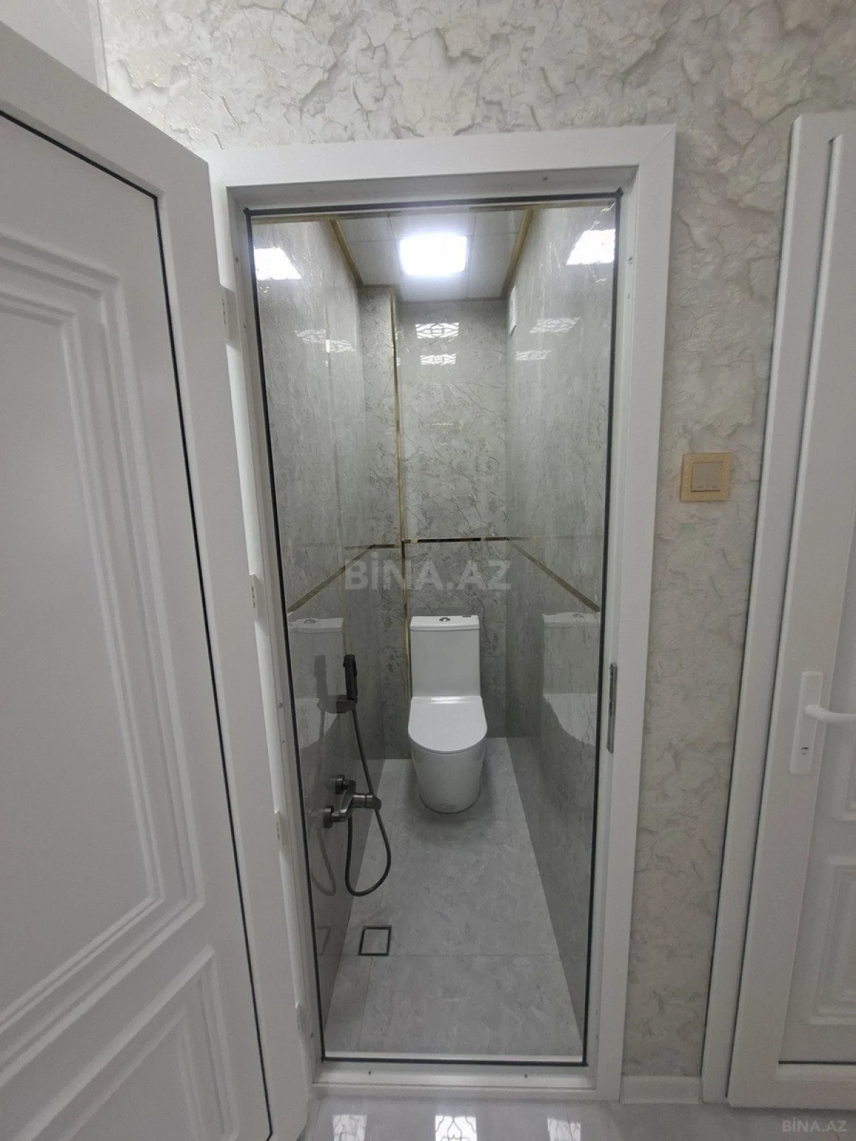 Satılır 5 otaqlı mənzil 111 m²