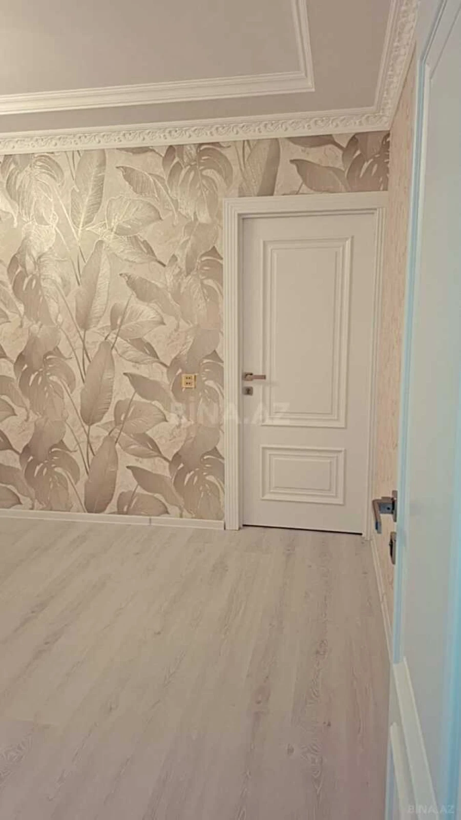 Satılır 5 otaqlı mənzil 111 m²