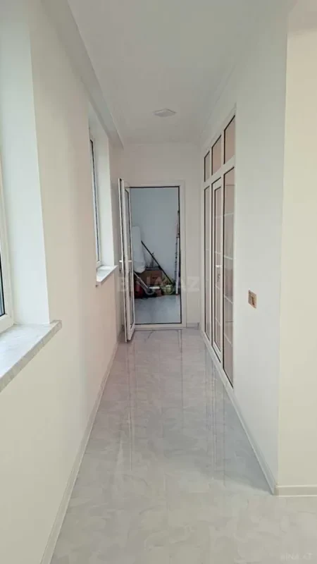 Satılır 5 otaqlı mənzil 111 m²
