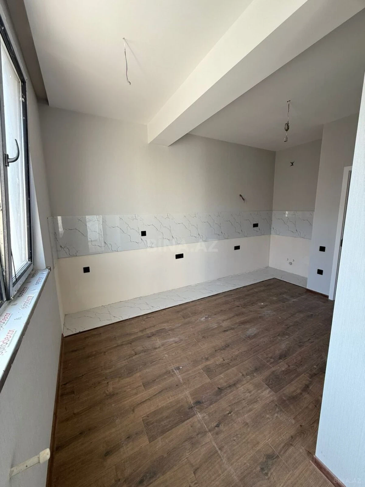 Satılır 2 otaqlı mənzil 90 m²