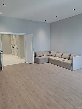 Kirayə verilir 2 otaqlı mənzil 108 m²