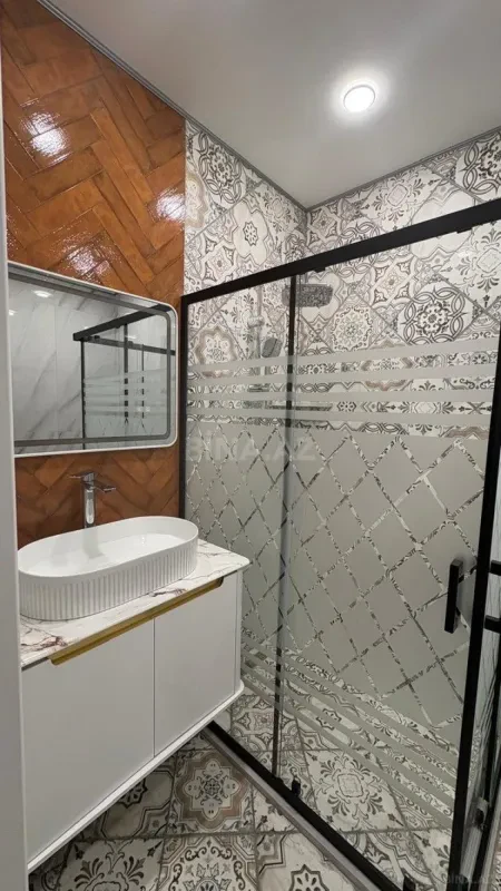 Satılır 2 otaqlı mənzil 65 m²