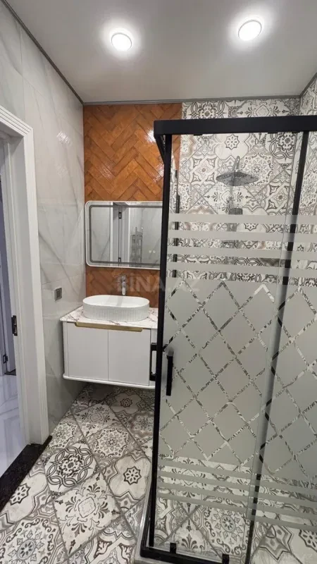 Satılır 2 otaqlı mənzil 65 m²