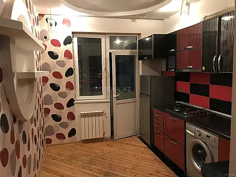 Kirayə verilir 2 otaqlı mənzil 92 m²