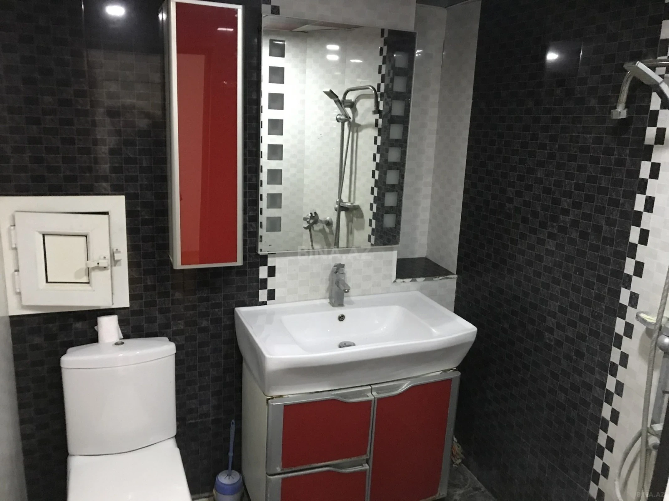 Kirayə verilir 2 otaqlı mənzil 92 m²