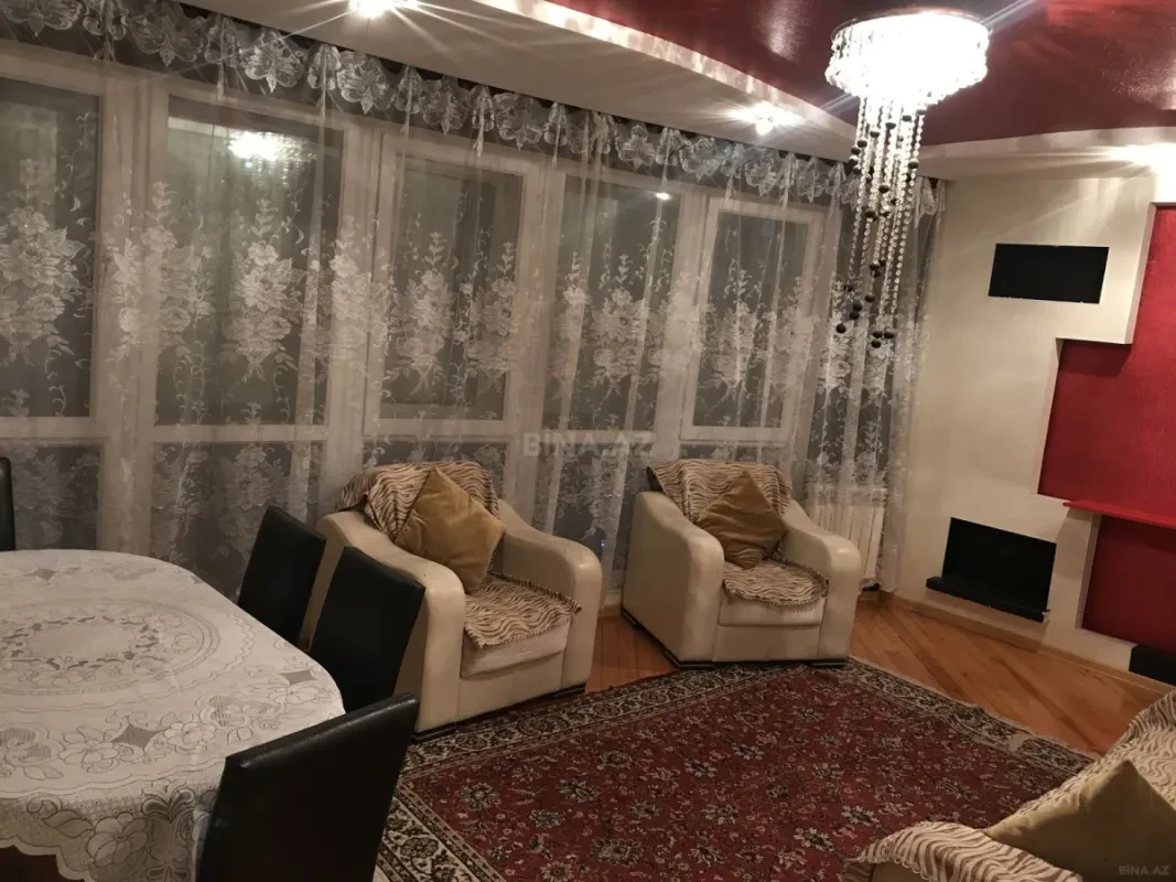 Kirayə verilir 2 otaqlı mənzil 92 m²