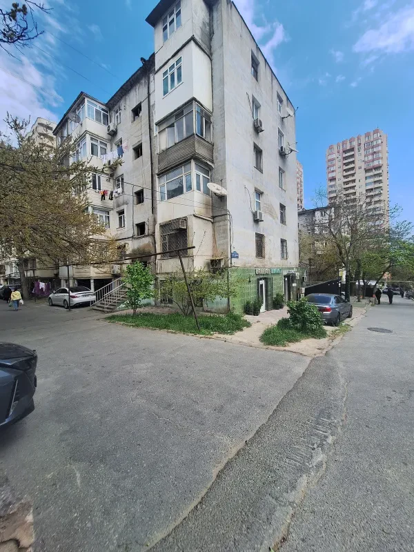 Satılır 2 otaqlı mənzil 56 m²