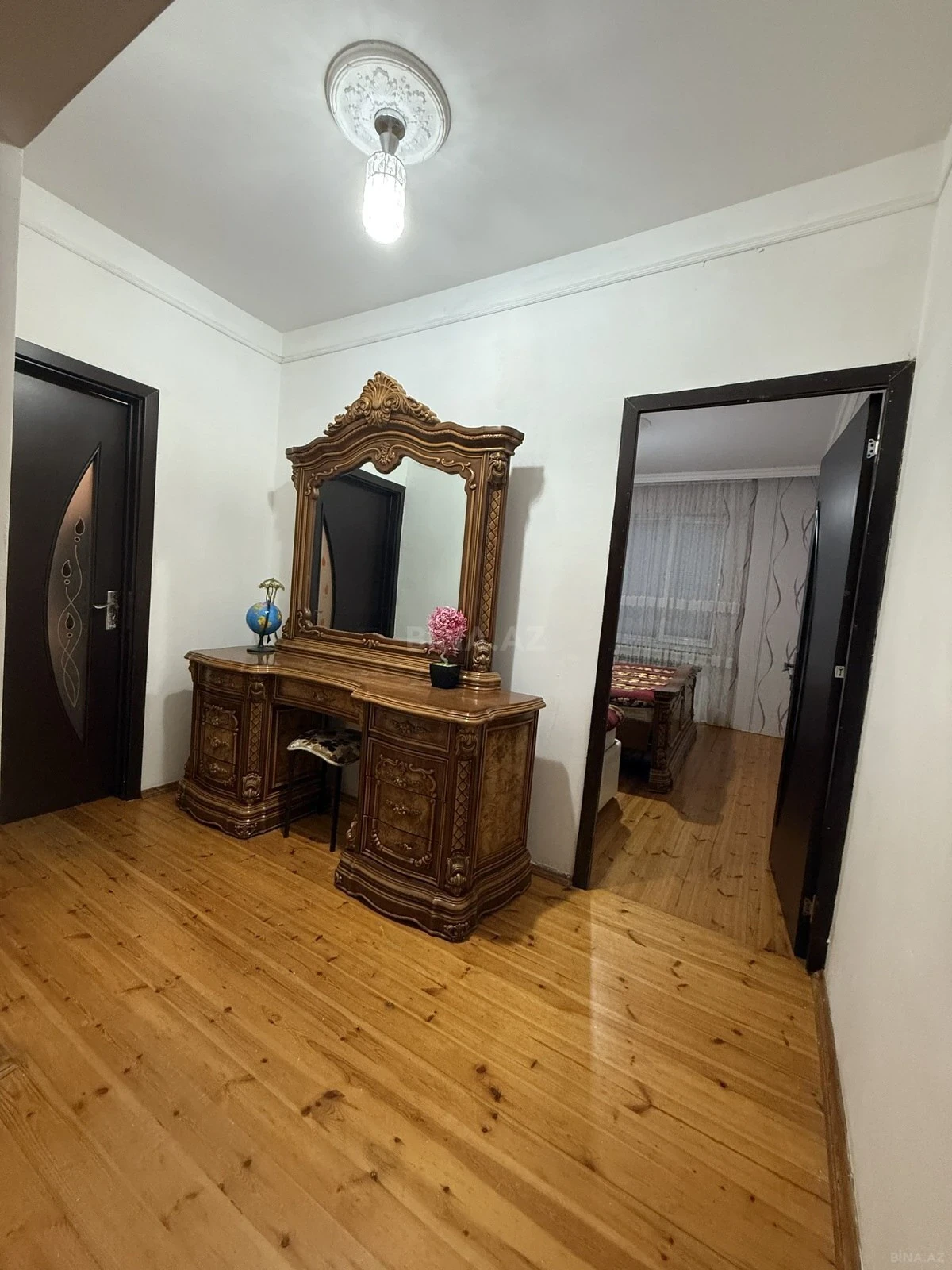 Kirayə verilir 2 otaqlı mənzil 65 m²