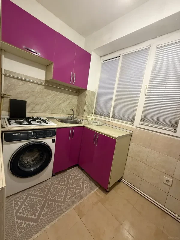Kirayə verilir 2 otaqlı mənzil 65 m²