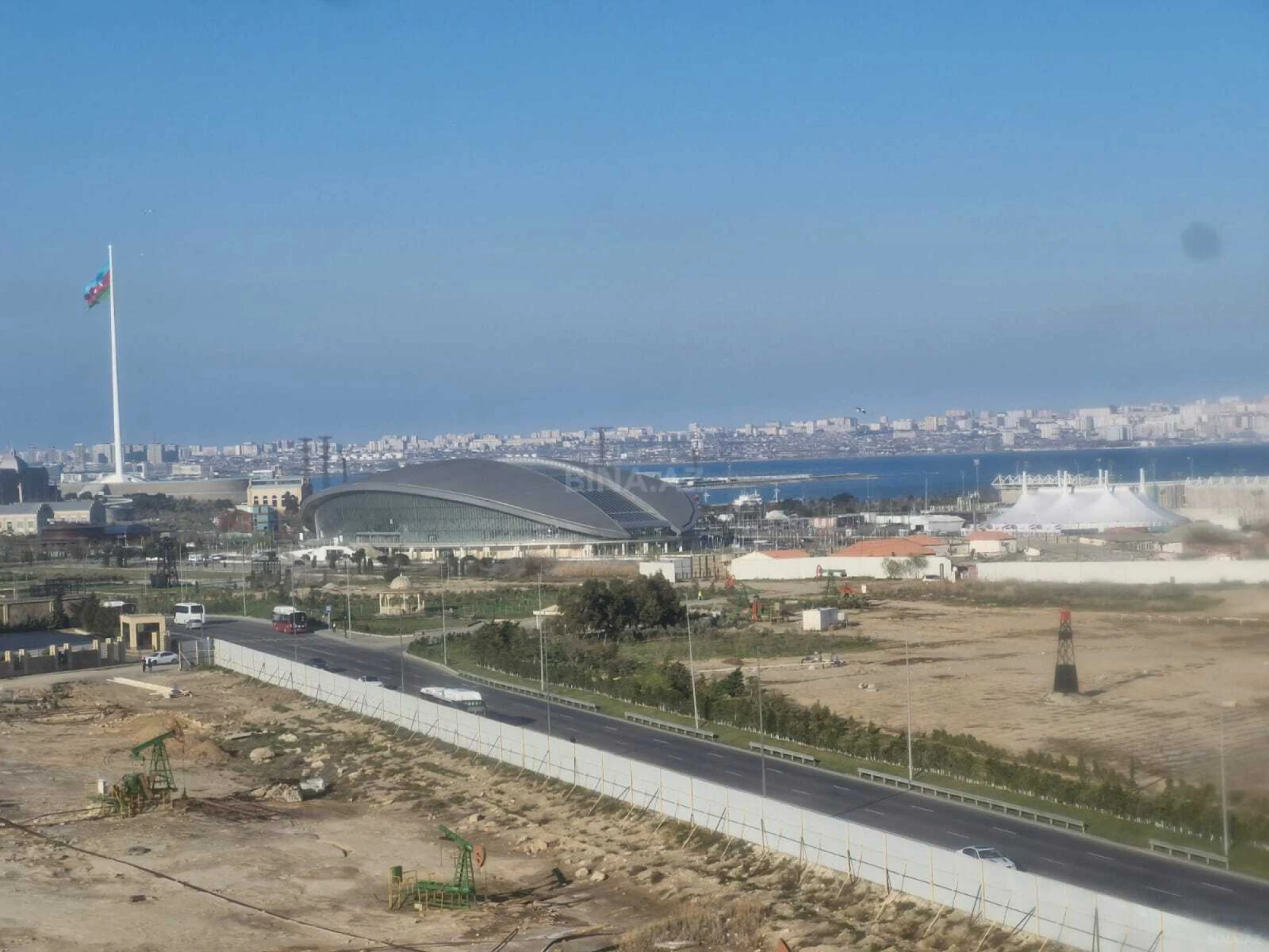 Kirayə verilir 2 otaqlı mənzil 72 m²