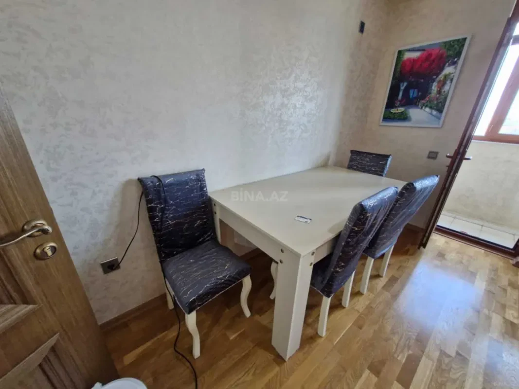 Kirayə verilir 2 otaqlı mənzil 72 m²