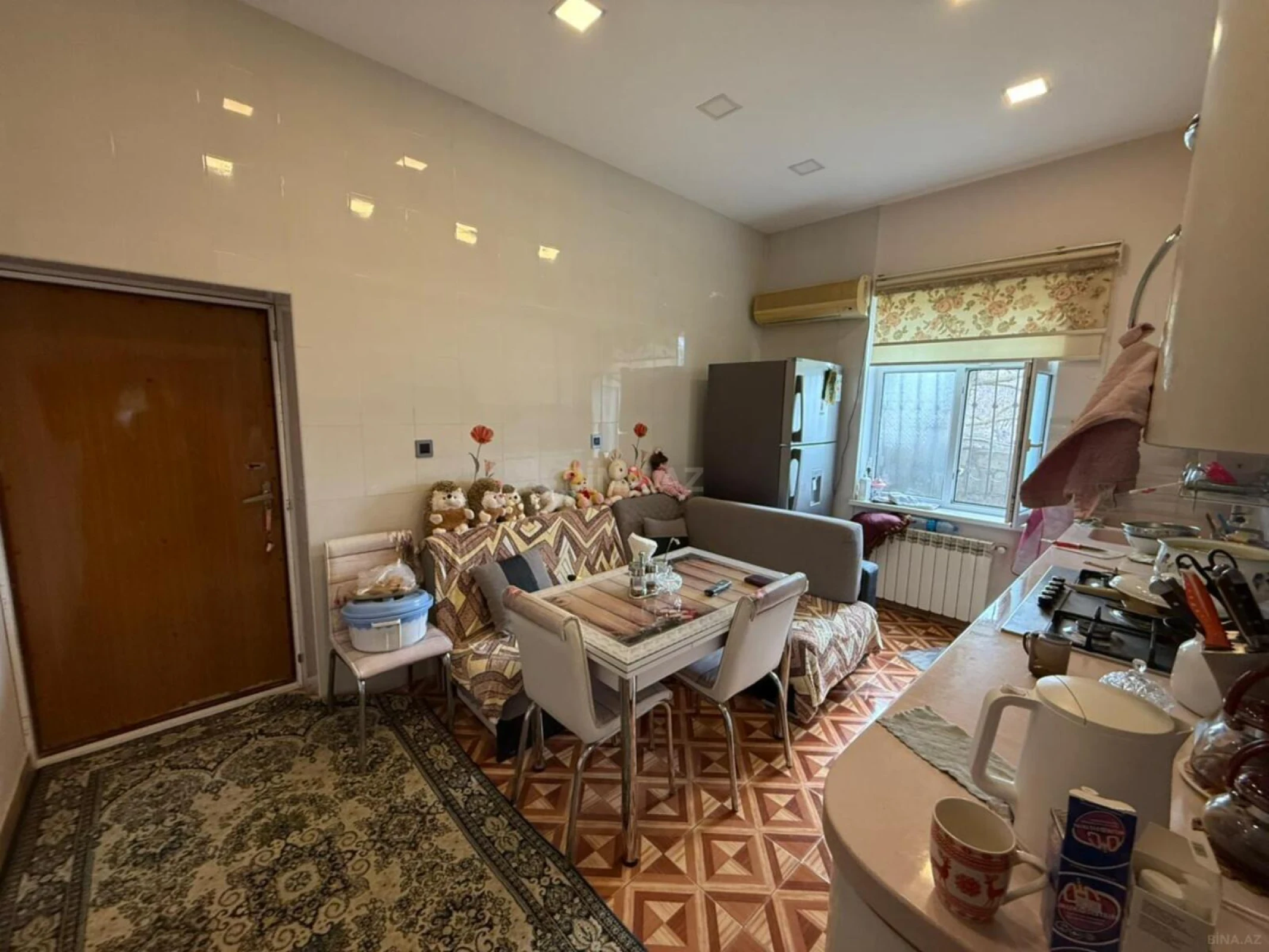Satılır 6 otaqlı həyət evi 250 m²