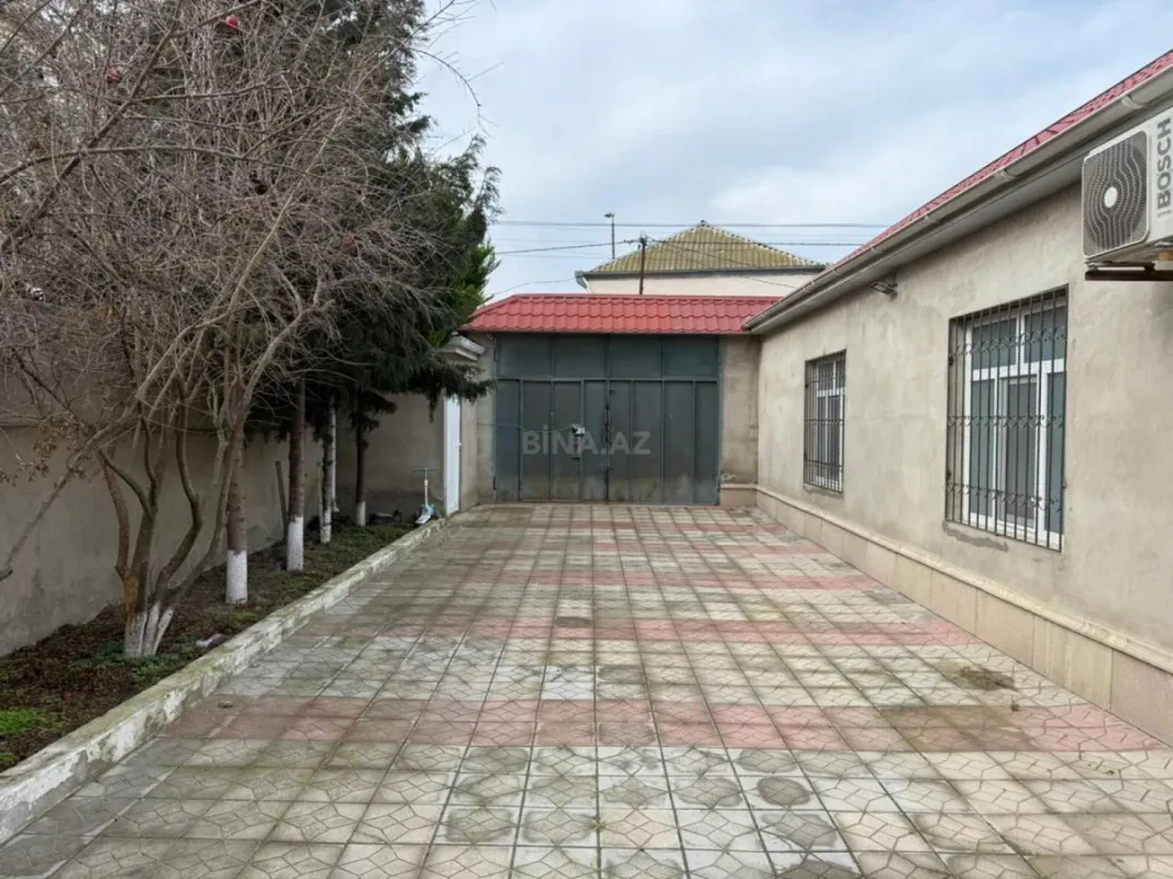 Satılır 6 otaqlı həyət evi 250 m²