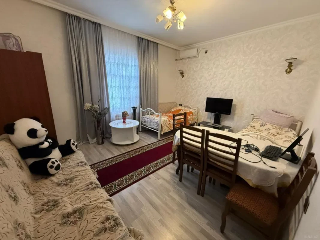 Satılır 6 otaqlı həyət evi 250 m²