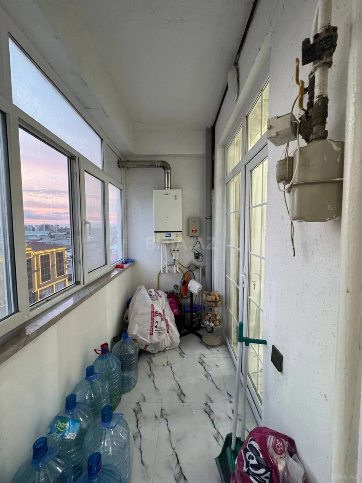 Satılır 2 otaqlı mənzil 100 m²