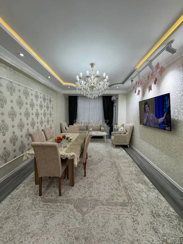 Satılır 2 otaqlı mənzil 100 m²
