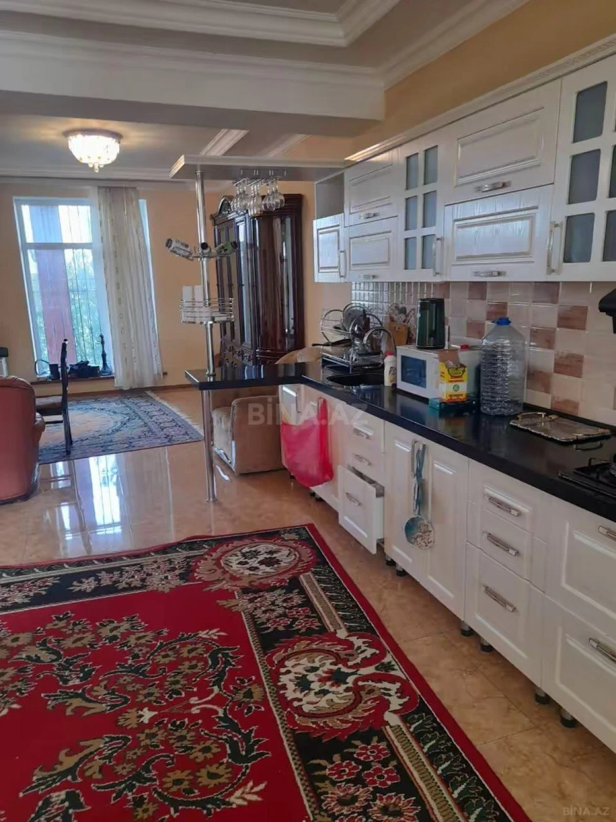 Satılır 5 otaqlı həyət evi 200 m²