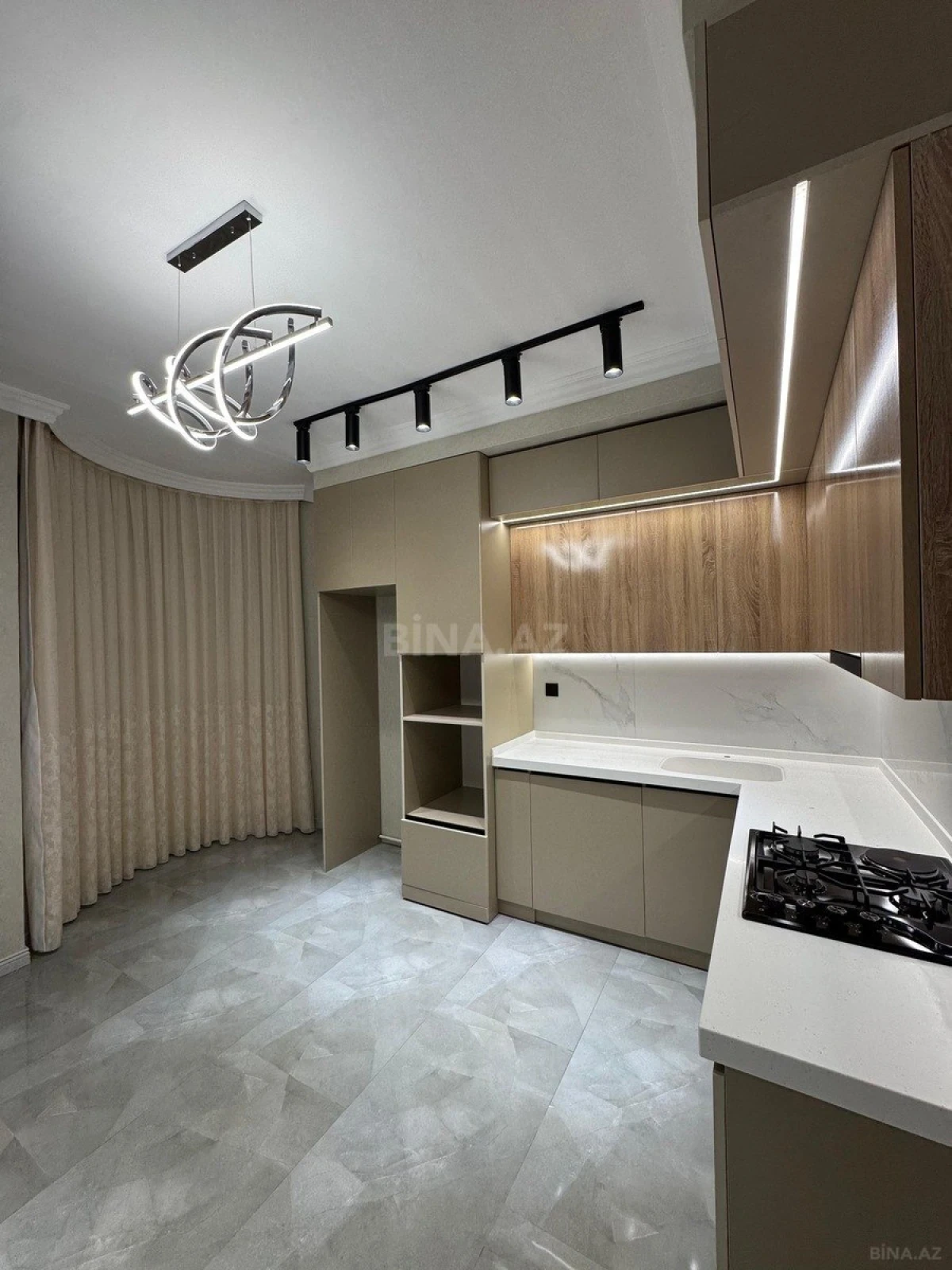 Satılır 2 otaqlı mənzil 89 m²