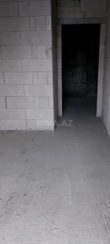 Satılır 5 otaqlı mənzil 260 m²