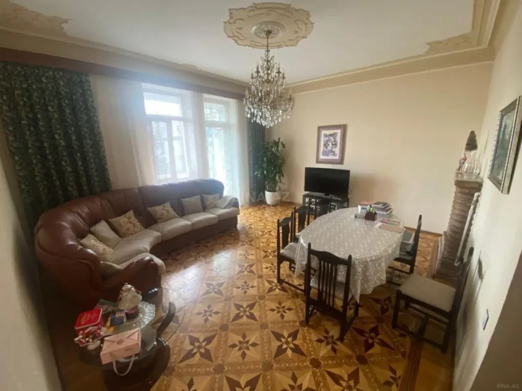 Satılır 2 otaqlı mənzil 70 m²