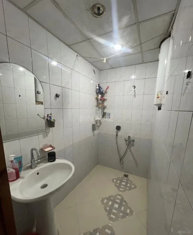 Kirayə verilir 2 otaqlı mənzil 70 m²