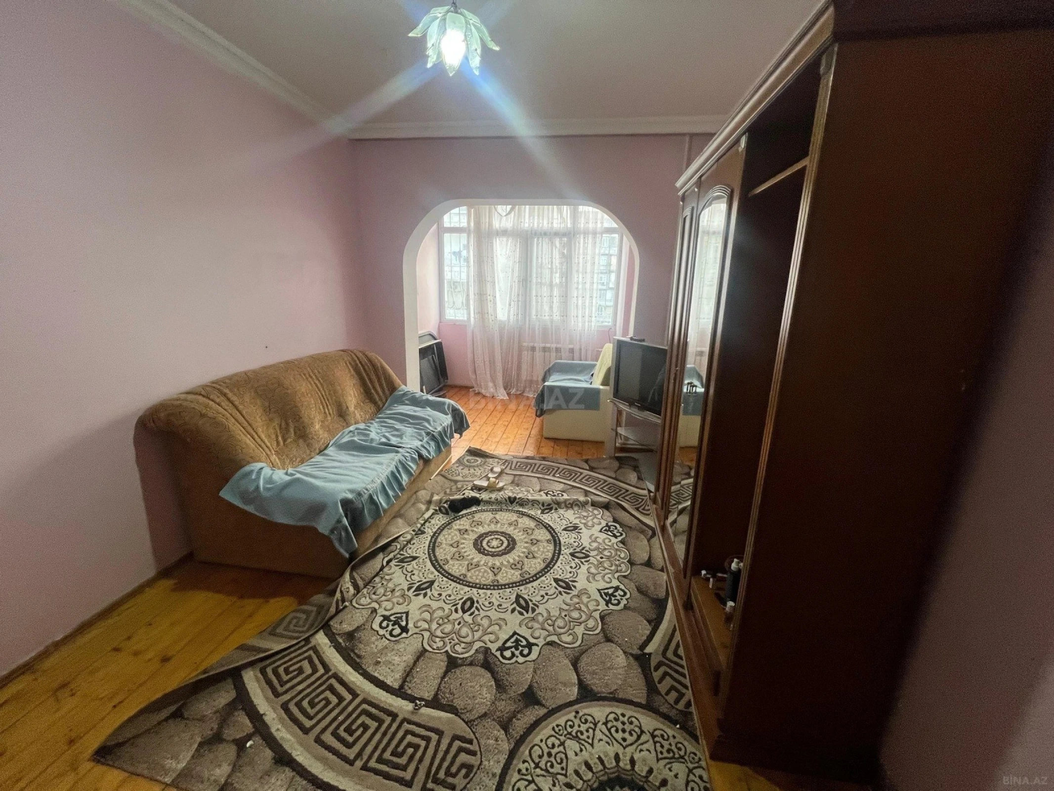 Kirayə verilir 2 otaqlı mənzil 70 m²