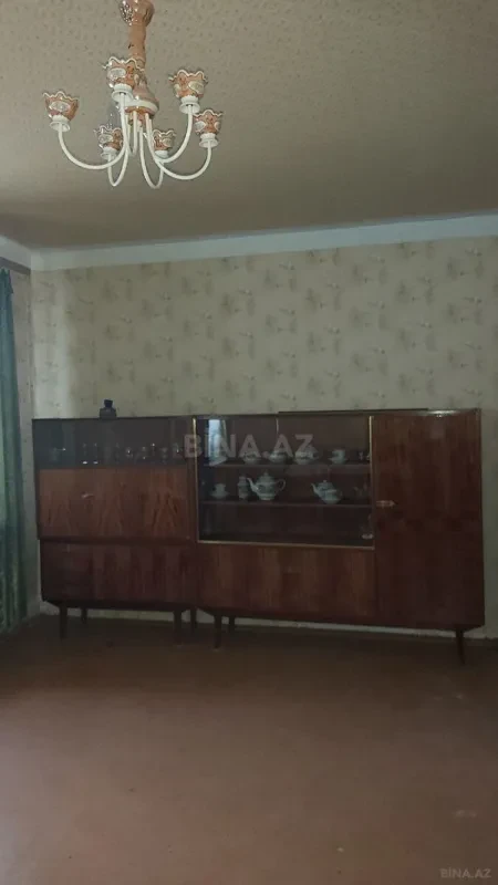 Satılır 7 otaqlı həyət evi 224 m²