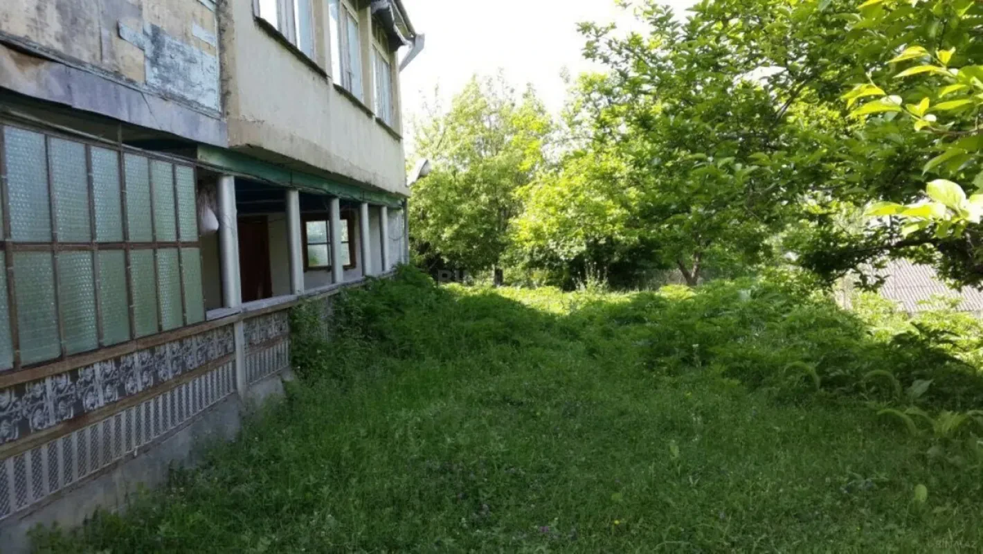 Satılır 7 otaqlı həyət evi 224 m²