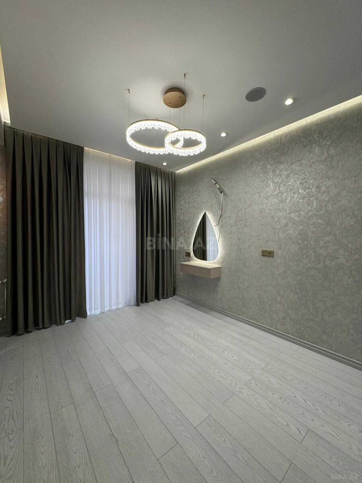 Satılır 2 otaqlı mənzil 55 m²