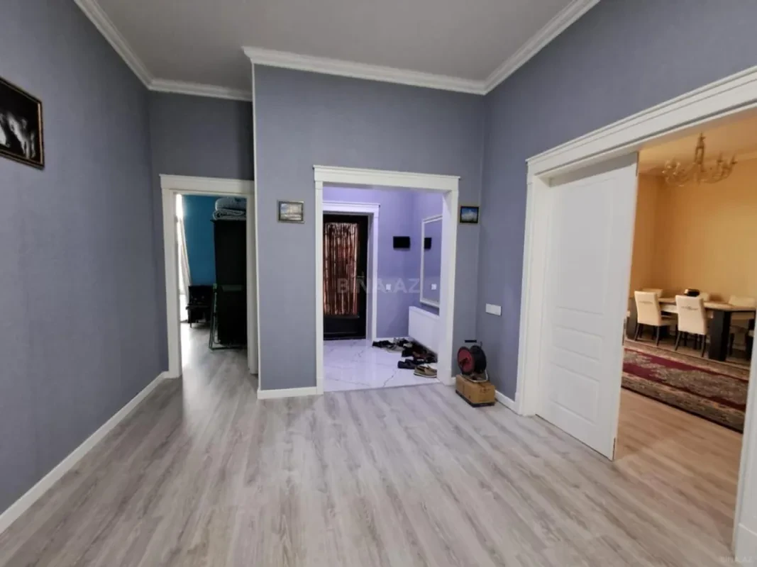 Satılır 4 otaqlı həyət evi 200 m²