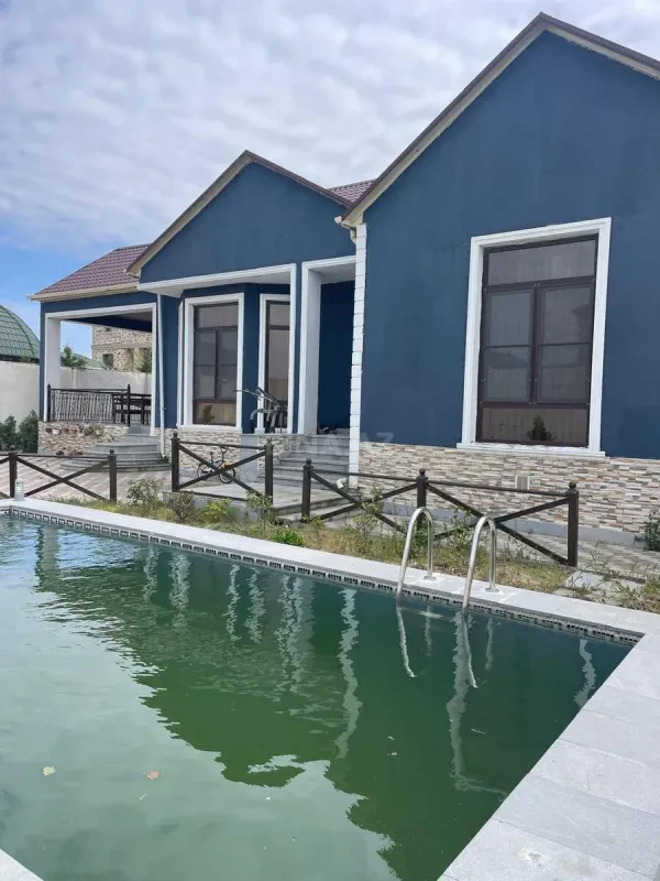Satılır 4 otaqlı həyət evi 200 m²