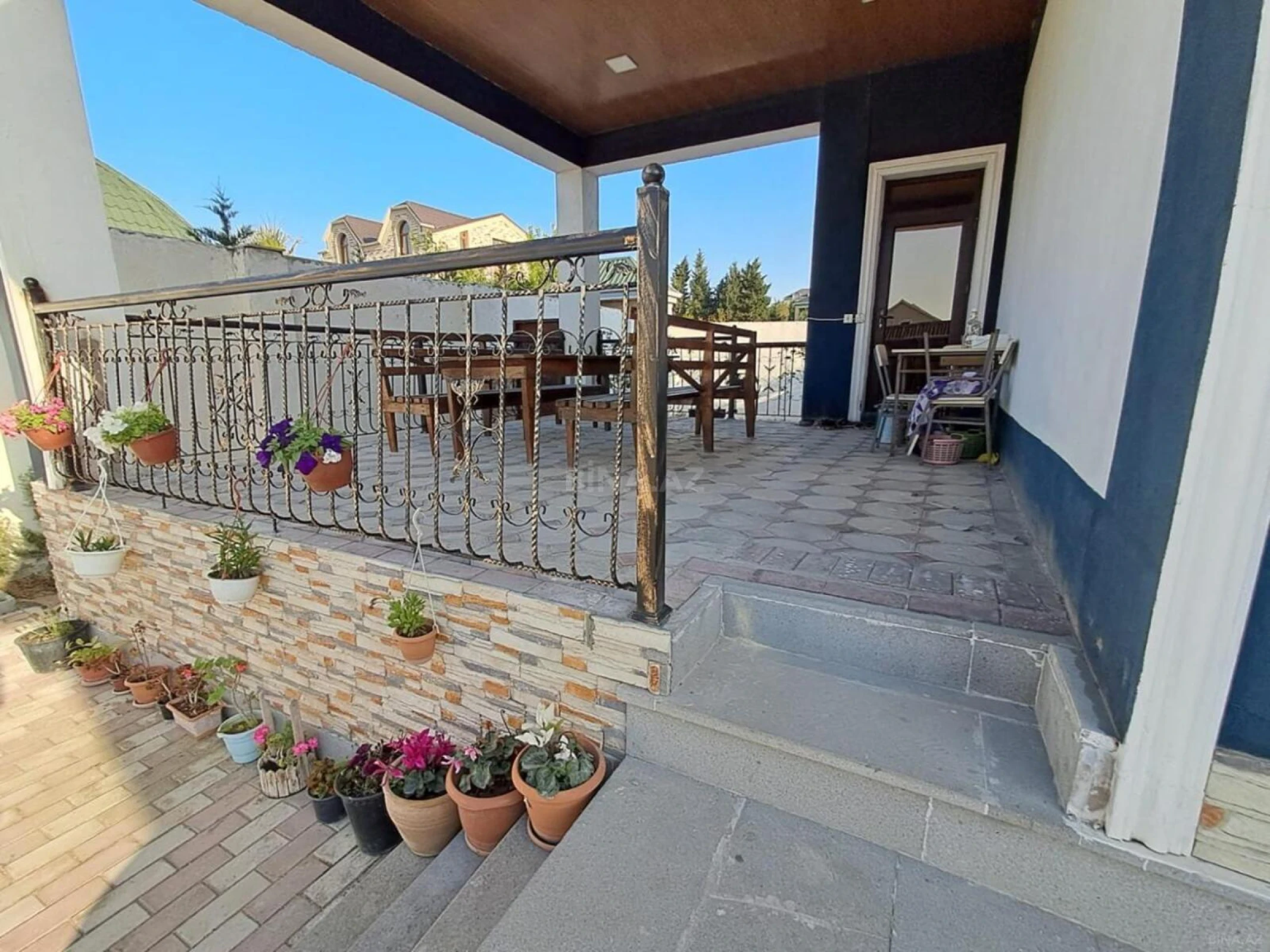 Satılır 4 otaqlı həyət evi 200 m²