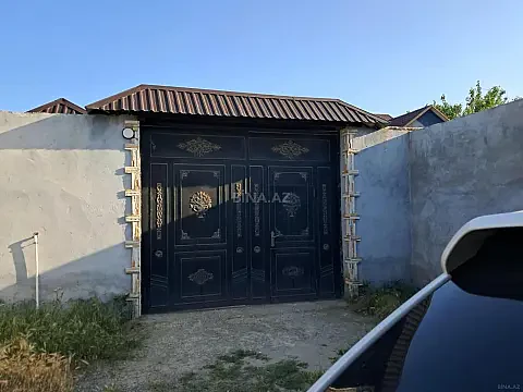 Satılır 4 otaqlı həyət evi 200 m²