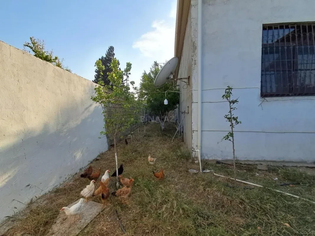 Satılır 4 otaqlı həyət evi 200 m²