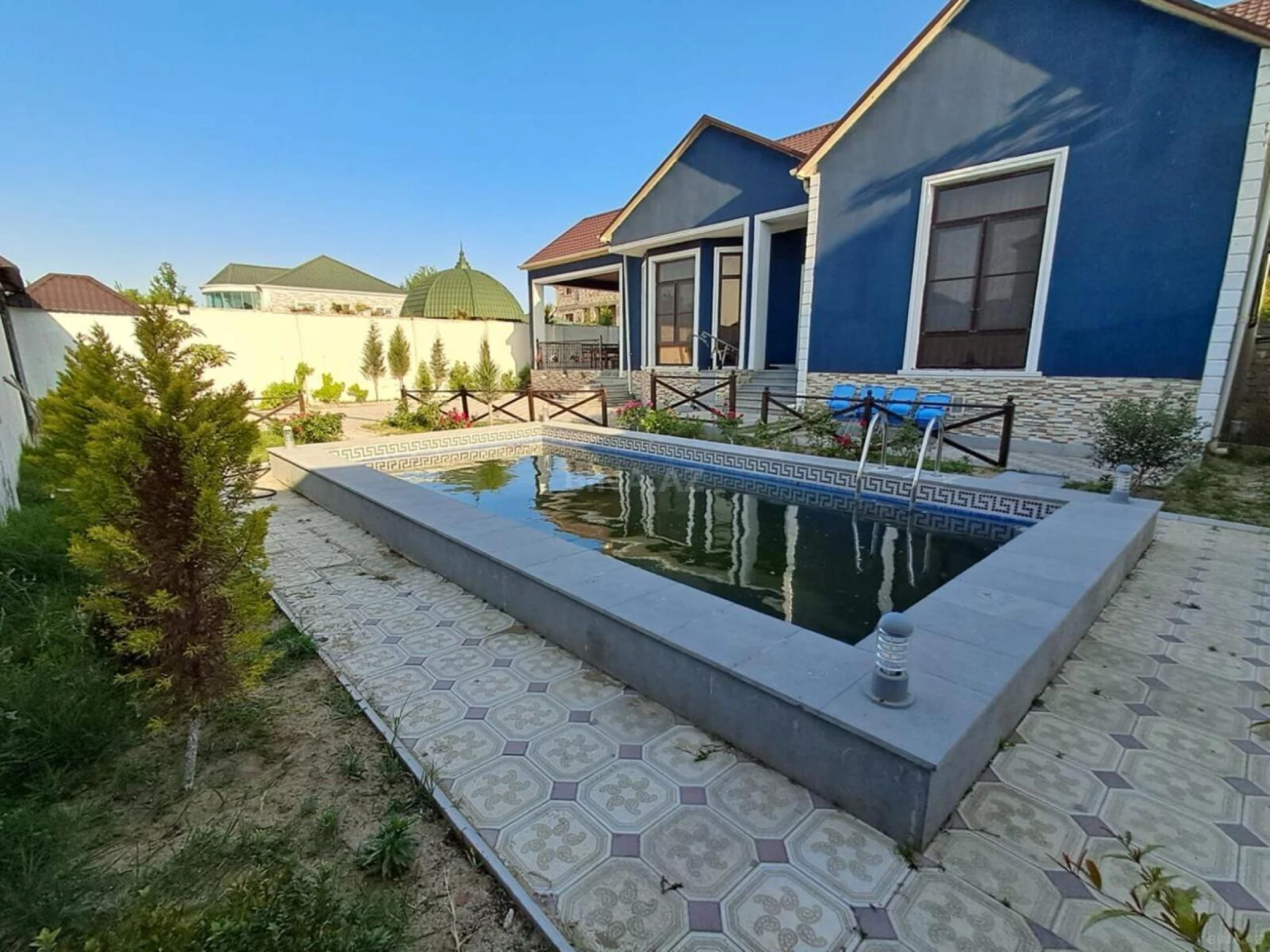 Satılır 4 otaqlı həyət evi 200 m²