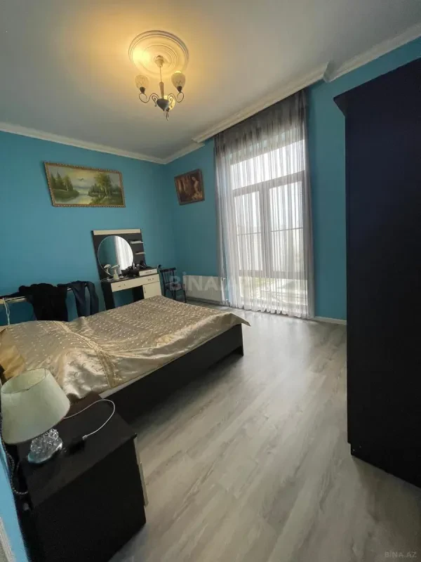 Satılır 4 otaqlı həyət evi 200 m²