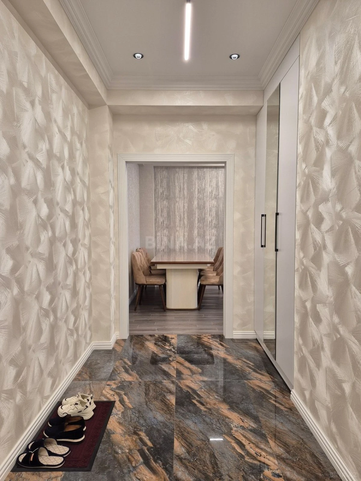 Kirayə verilir 2 otaqlı mənzil 60 m²