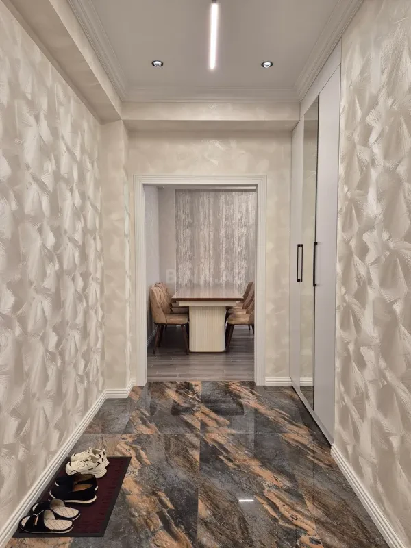 Kirayə verilir 2 otaqlı mənzil 60 m²