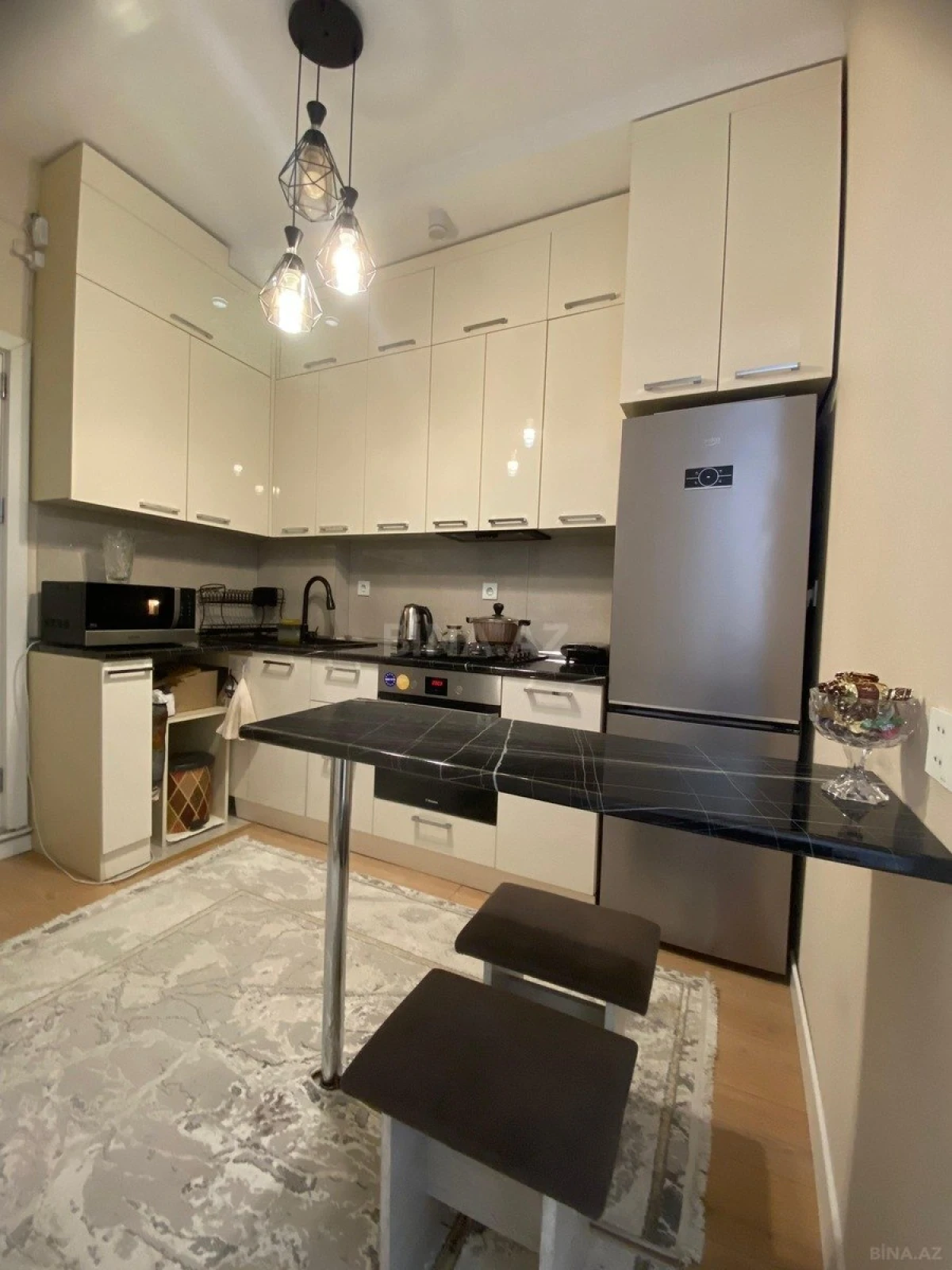 Satılır 2 otaqlı mənzil 53 m²