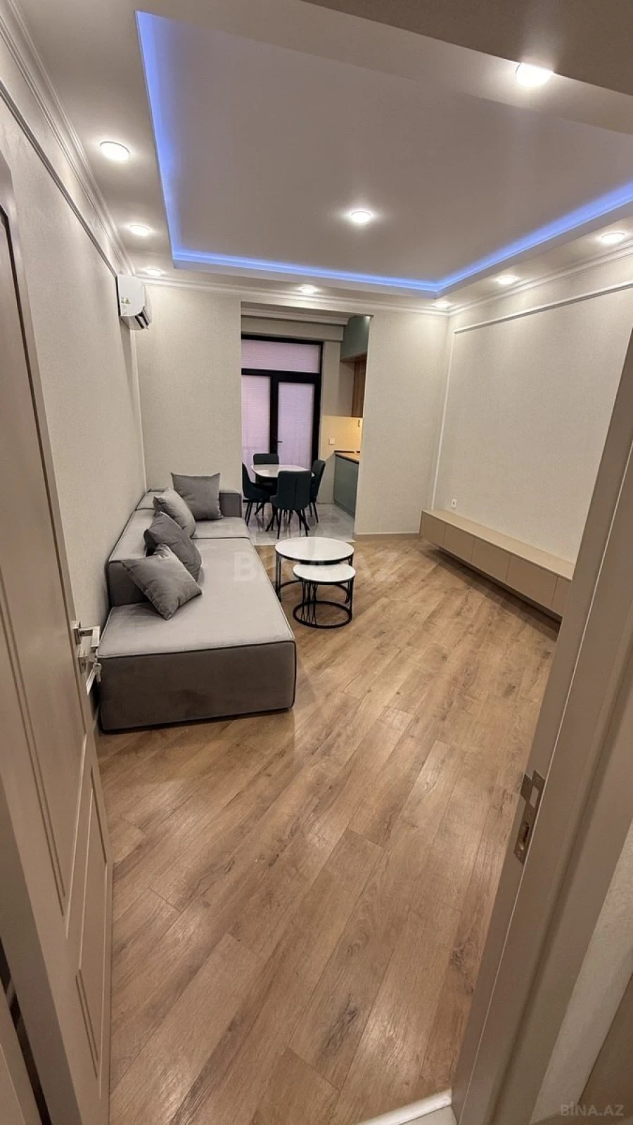 Kirayə verilir 2 otaqlı mənzil 68 m²